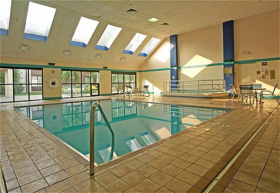 Holiday Lodge Hotel Oak Hill ภายนอก รูปภาพ